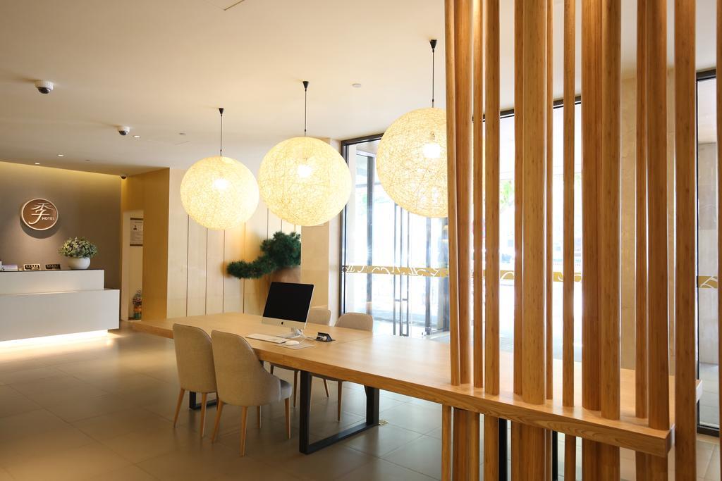 Ji Hotel Xintiandi Shanghai Exterior photo