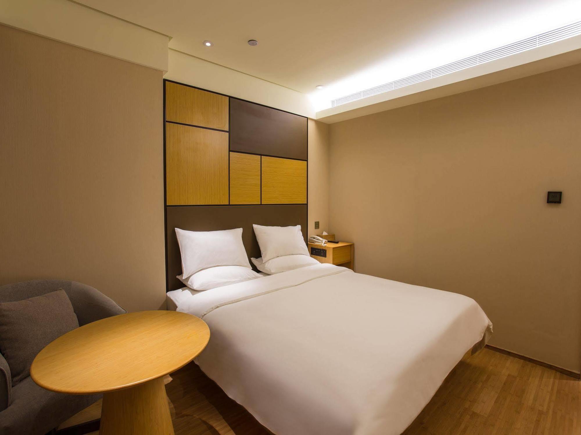 Ji Hotel Xintiandi Shanghai Exterior photo